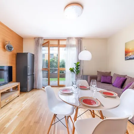 Spacious In A Park Zone With The Private Terrace Apartamento *